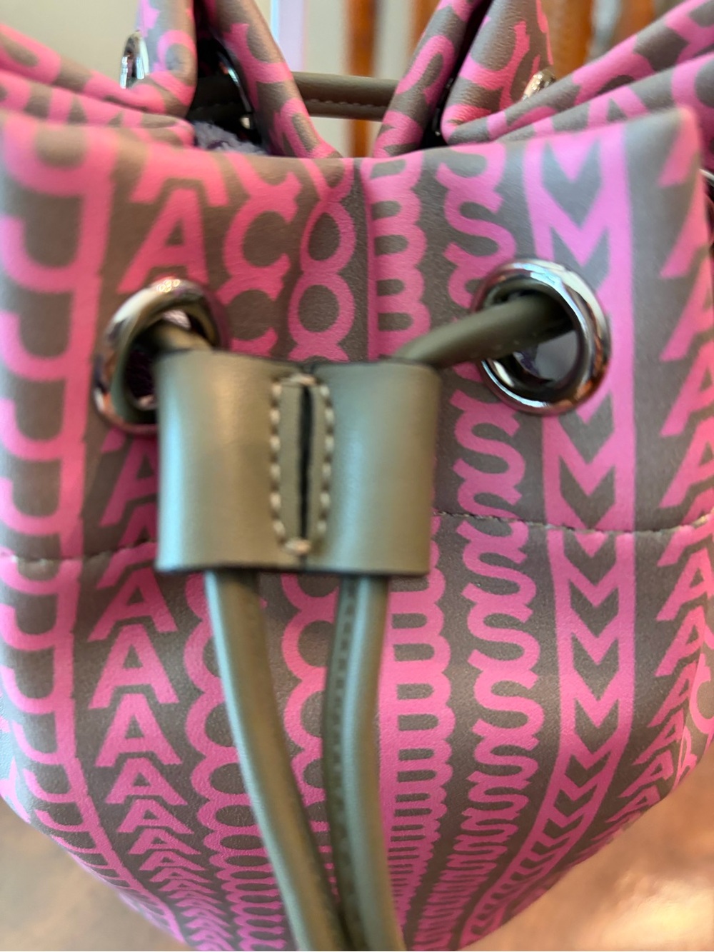 NWT Marc Jacobs Pink Patterned Drawstring Micro Bucket Bag - Picture 3 of 13